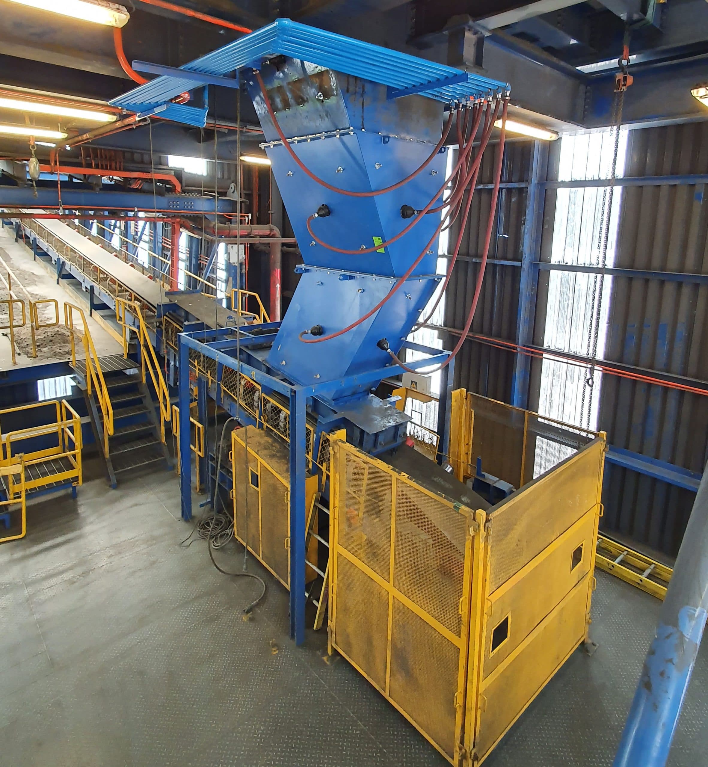 Valley Rubber Transfer Chute between Conveyor- PERU Valley Rubber Transfer Chute between Conveyor- PERU